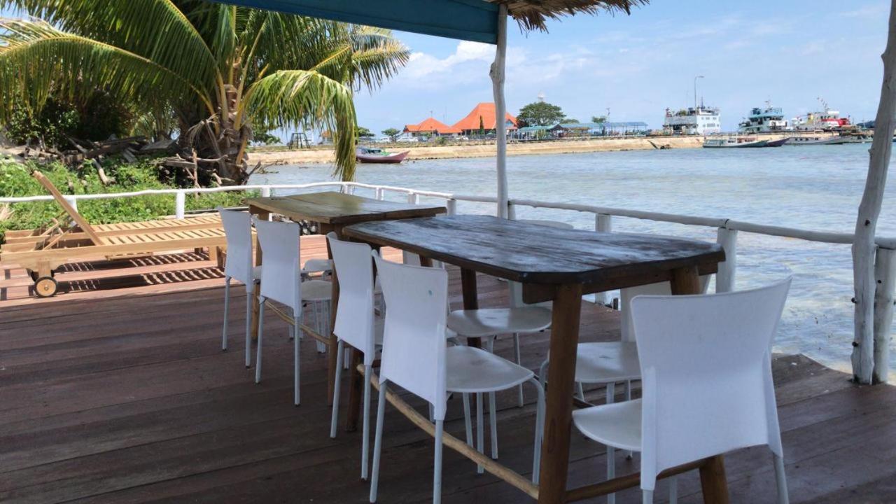 Blue Coral Homestay 카리문자와 외부 사진