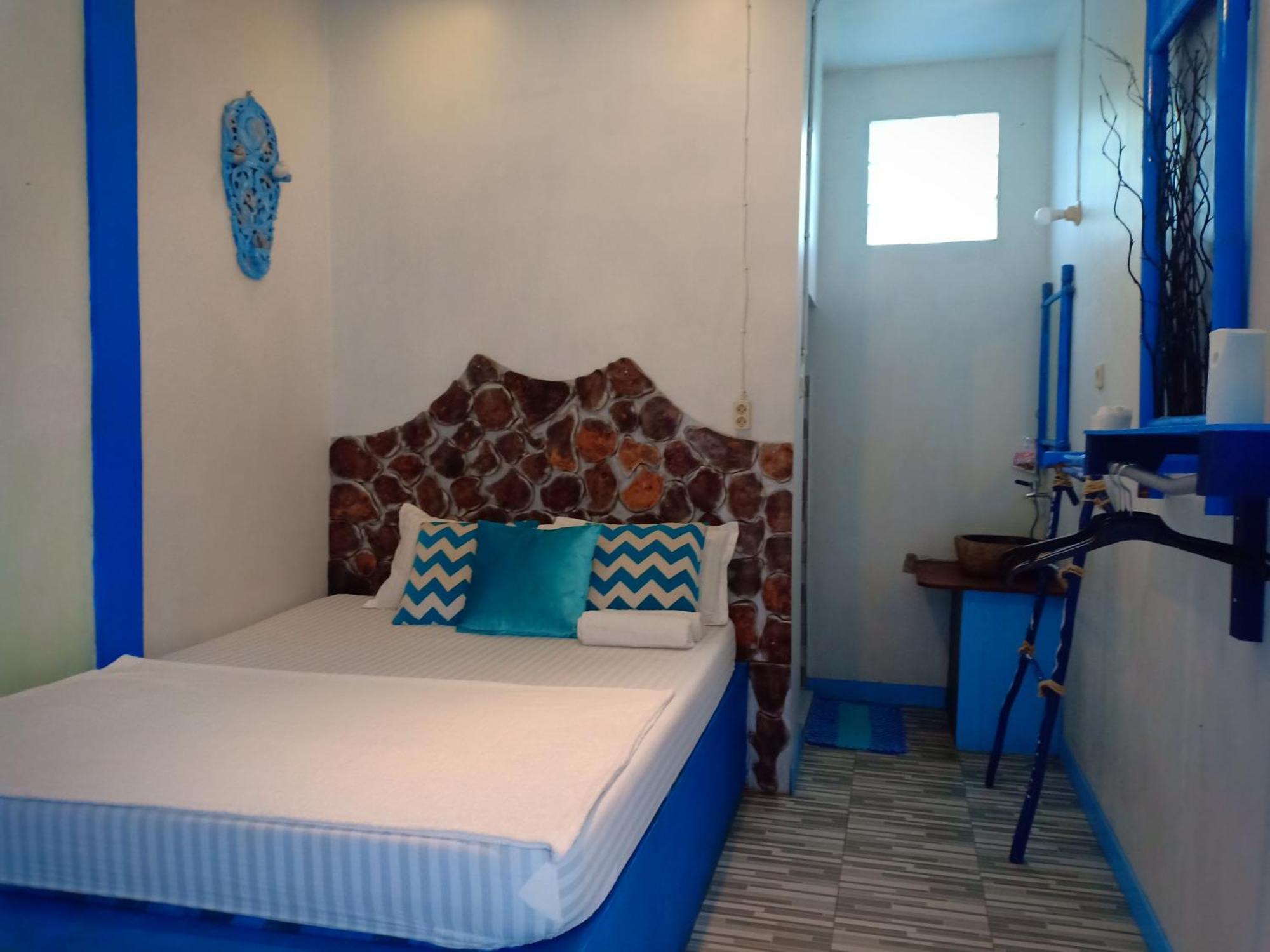 Blue Coral Homestay 카리문자와 외부 사진