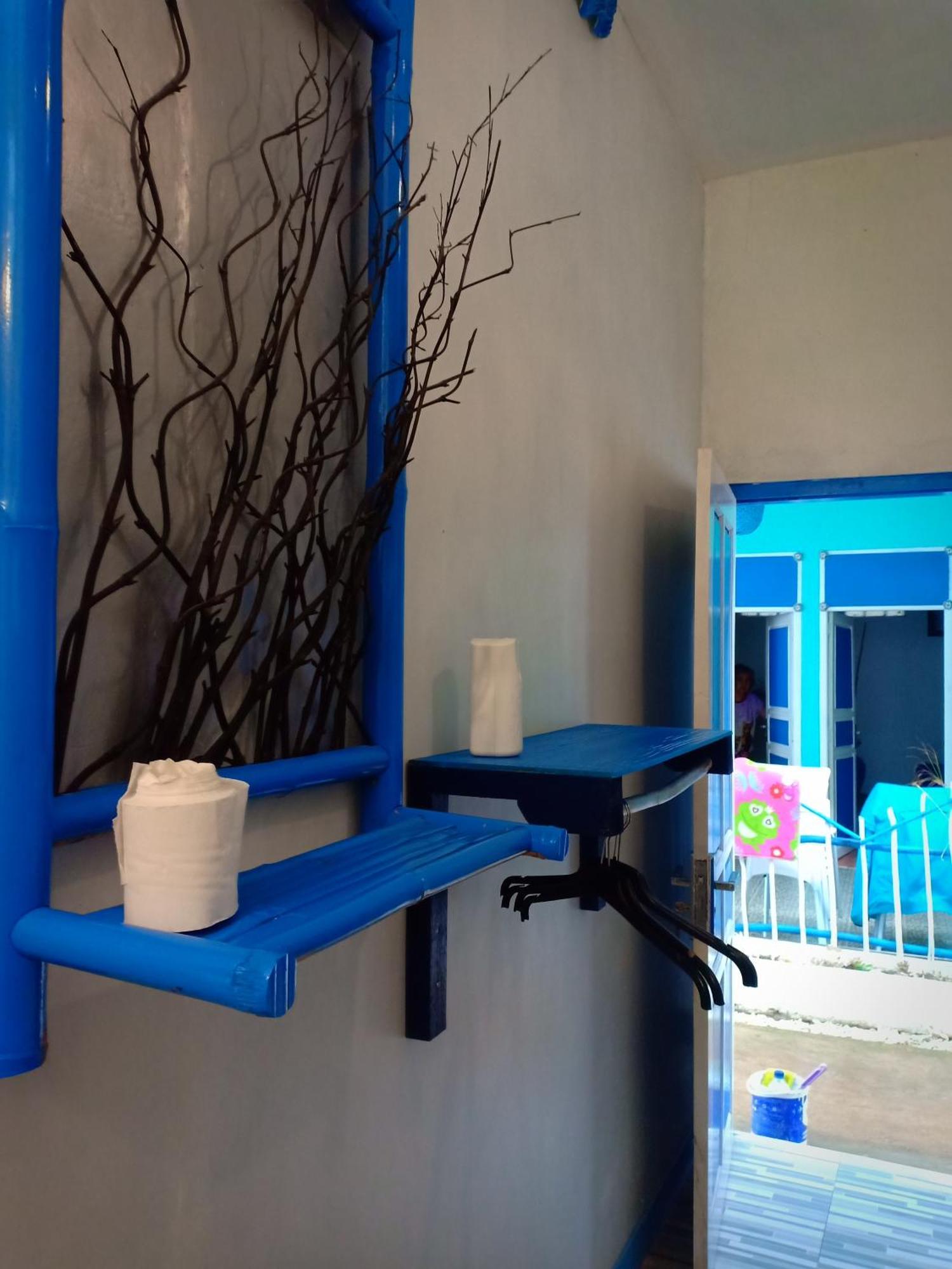 Blue Coral Homestay 카리문자와 외부 사진