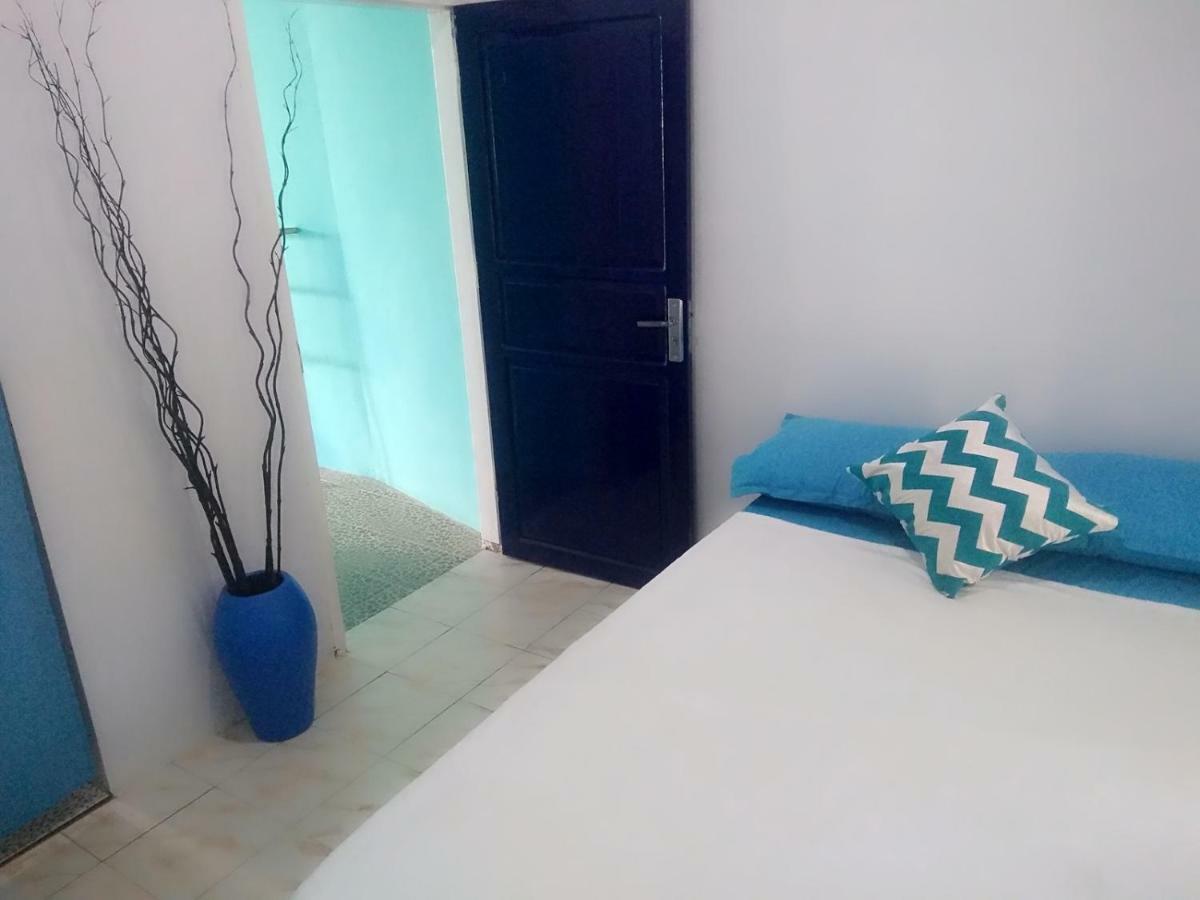 Blue Coral Homestay 카리문자와 외부 사진