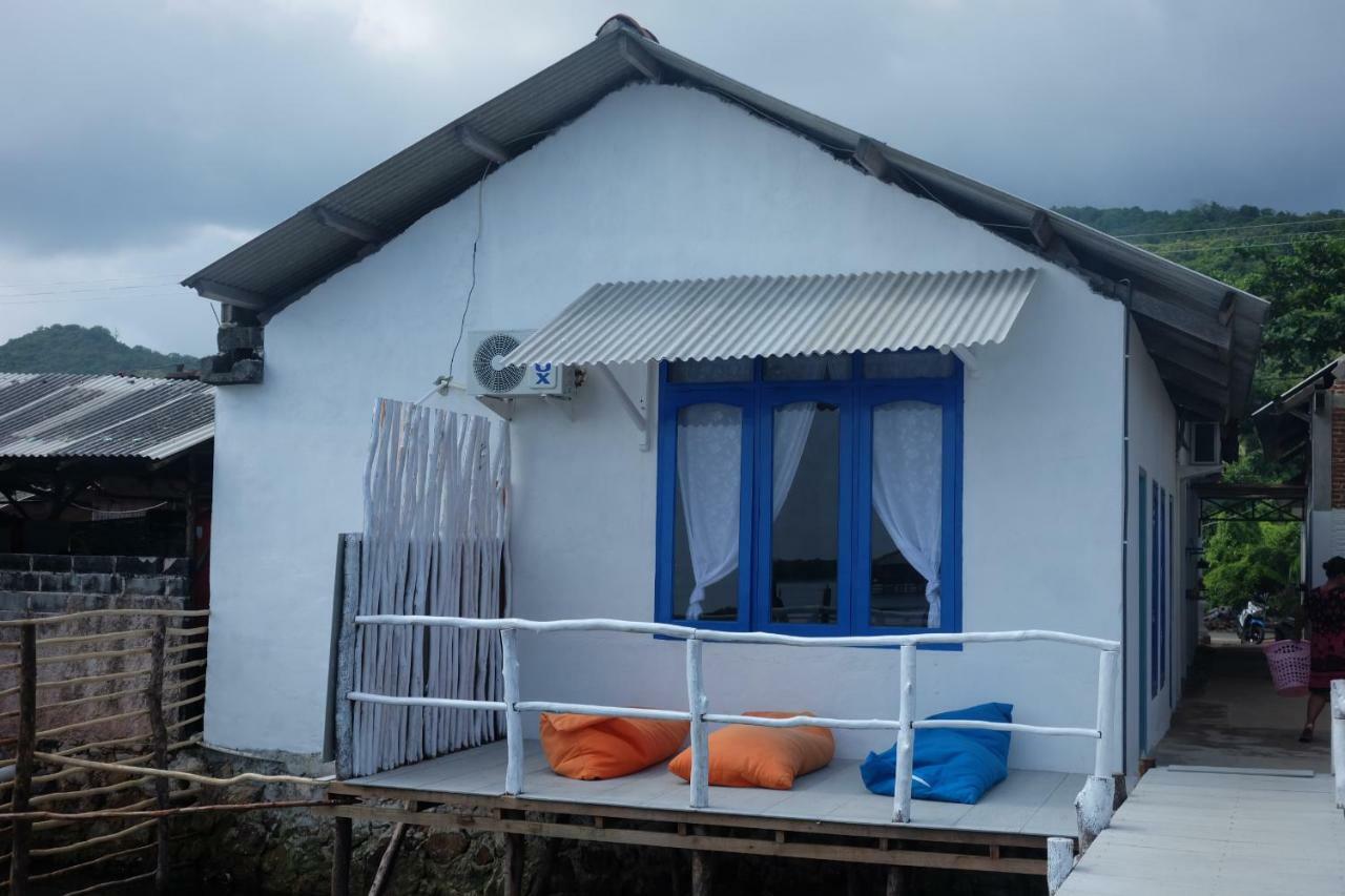 Blue Coral Homestay 카리문자와 외부 사진