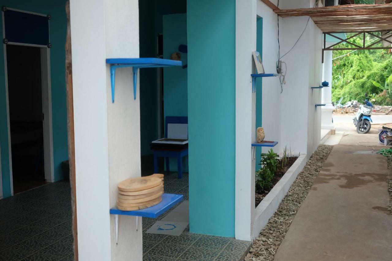 Blue Coral Homestay 카리문자와 외부 사진