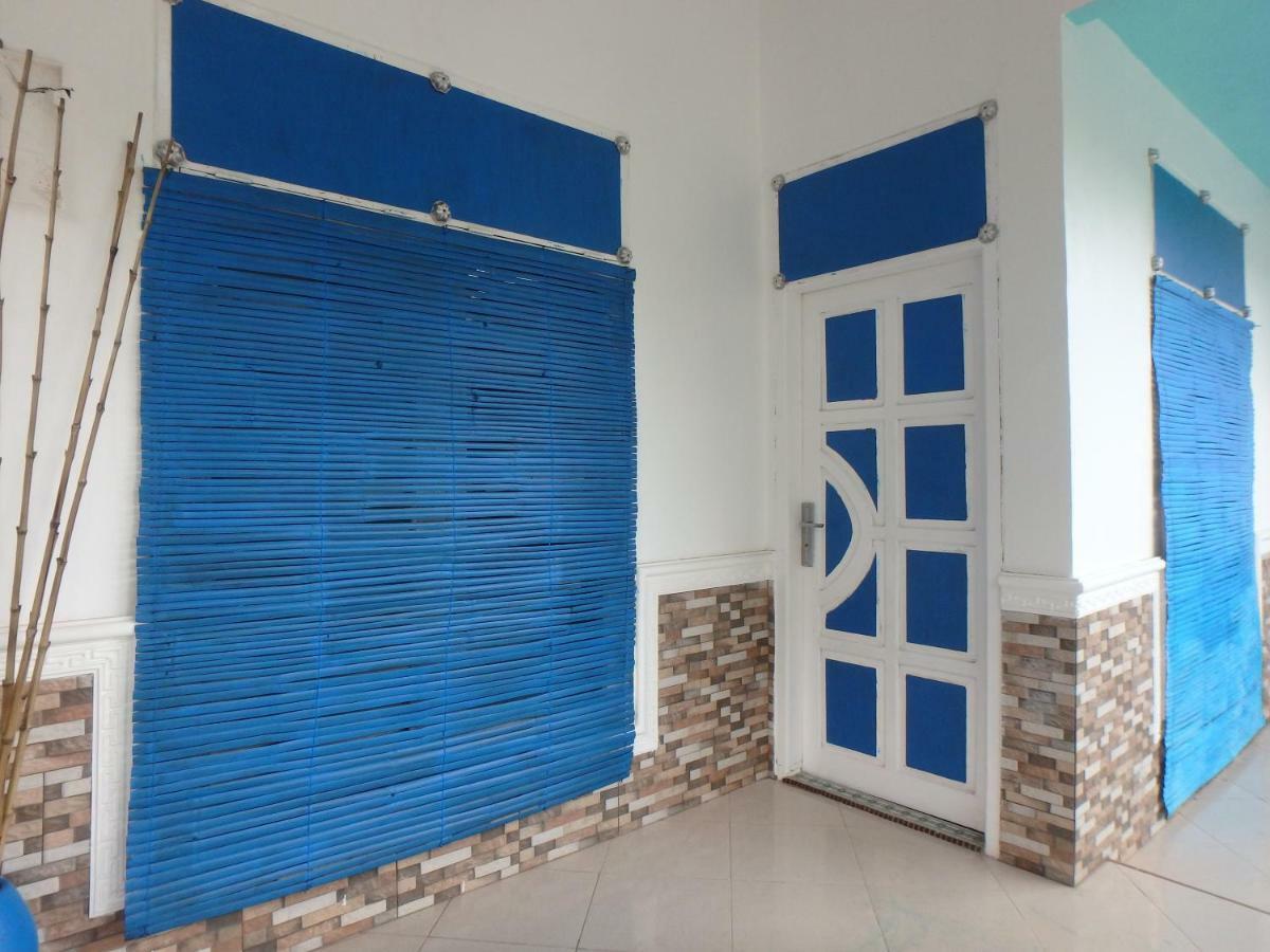 Blue Coral Homestay 카리문자와 외부 사진