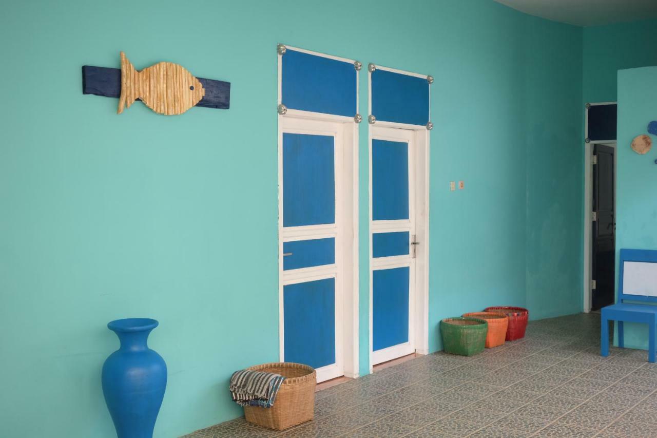 Blue Coral Homestay 카리문자와 외부 사진